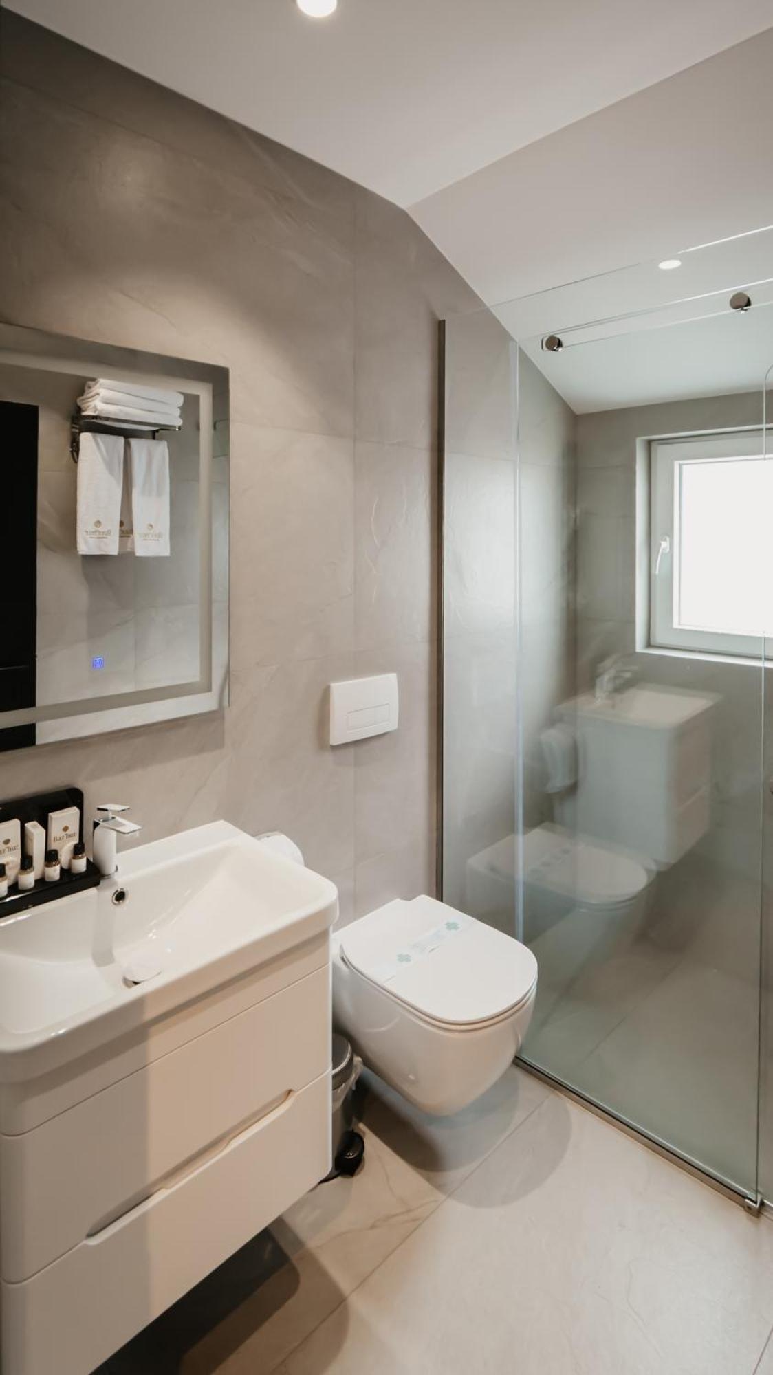 Baz'Hur Boutique Hotel Kukes Exteriör bild
